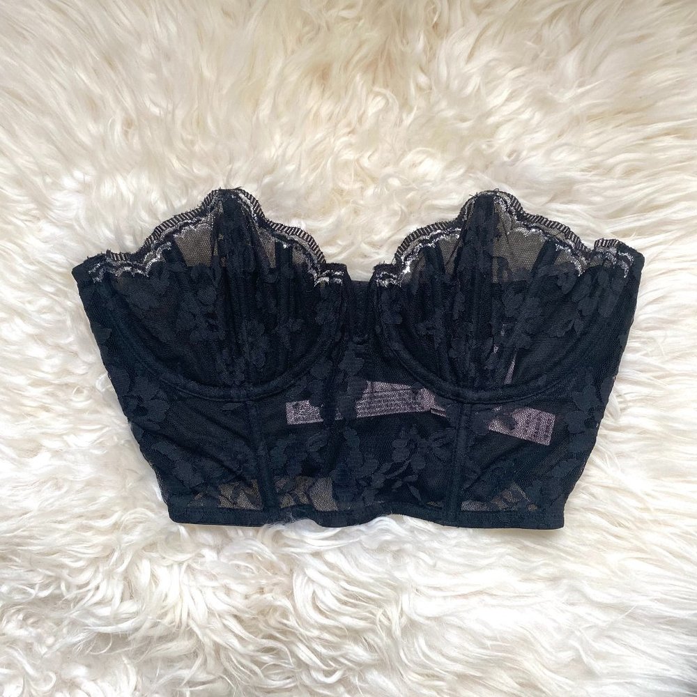 Stunning NWT Black Lace Bra Push Up Bustier